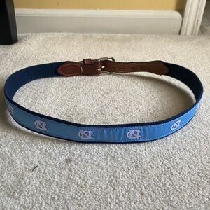 UNC TARHEELS Adjustable D-Ring Fabric Blue Belt Small End to End 35” NC Logo